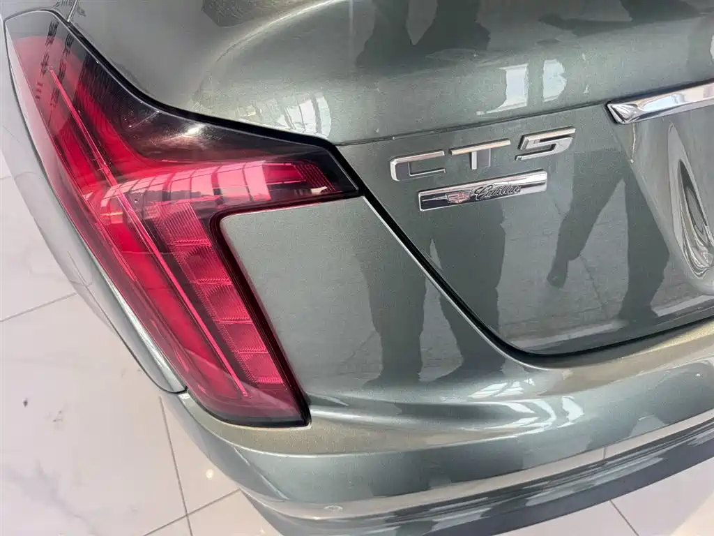 CADILLAC CT5