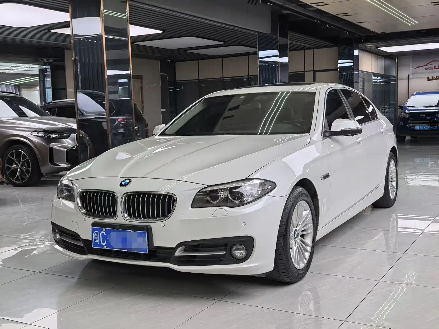 BMW 5 Series 2014 525Li Leading