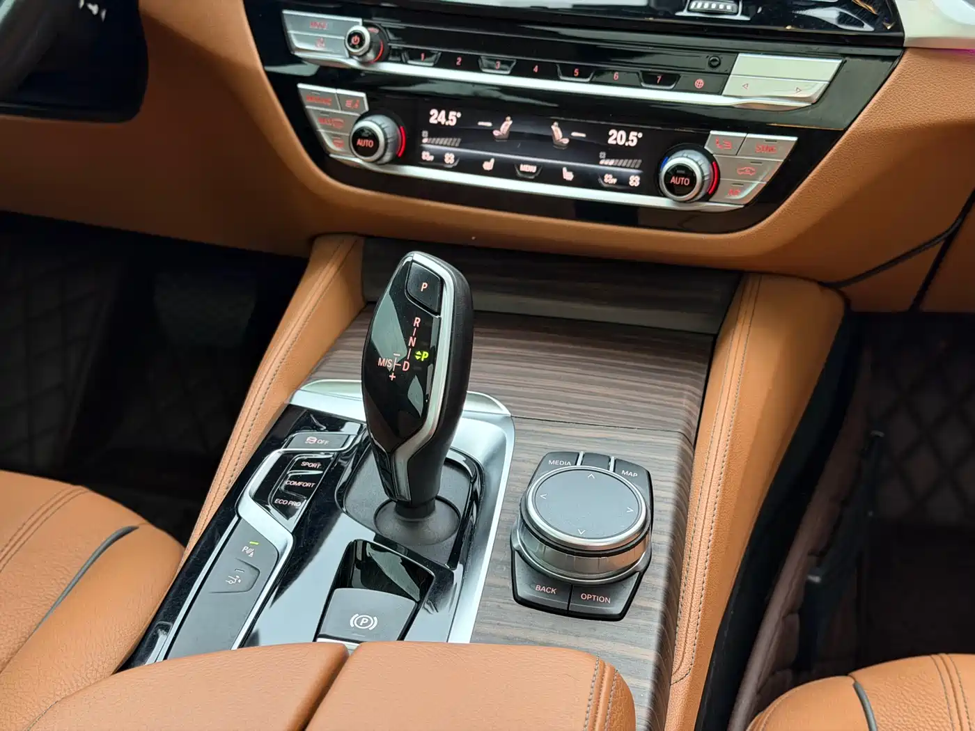 BMW 6 Series GT 2019 630i Luxury Design Package фото 14