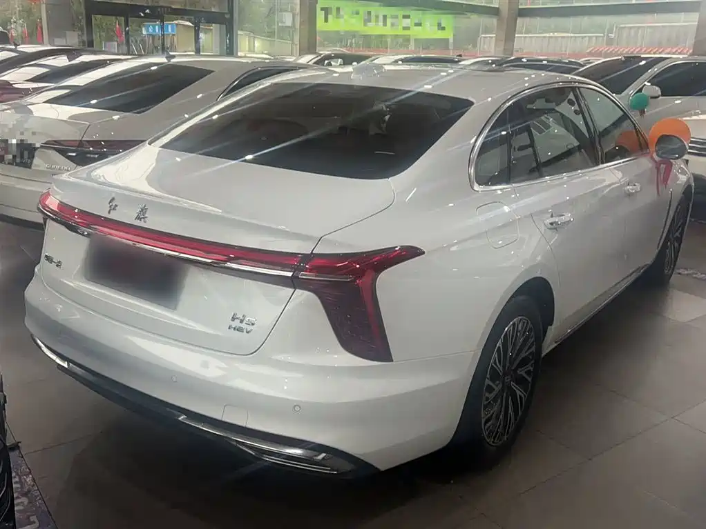 Hongqi H5 2023 1.5T HEV Smart Connect Flag Comfort фото 12