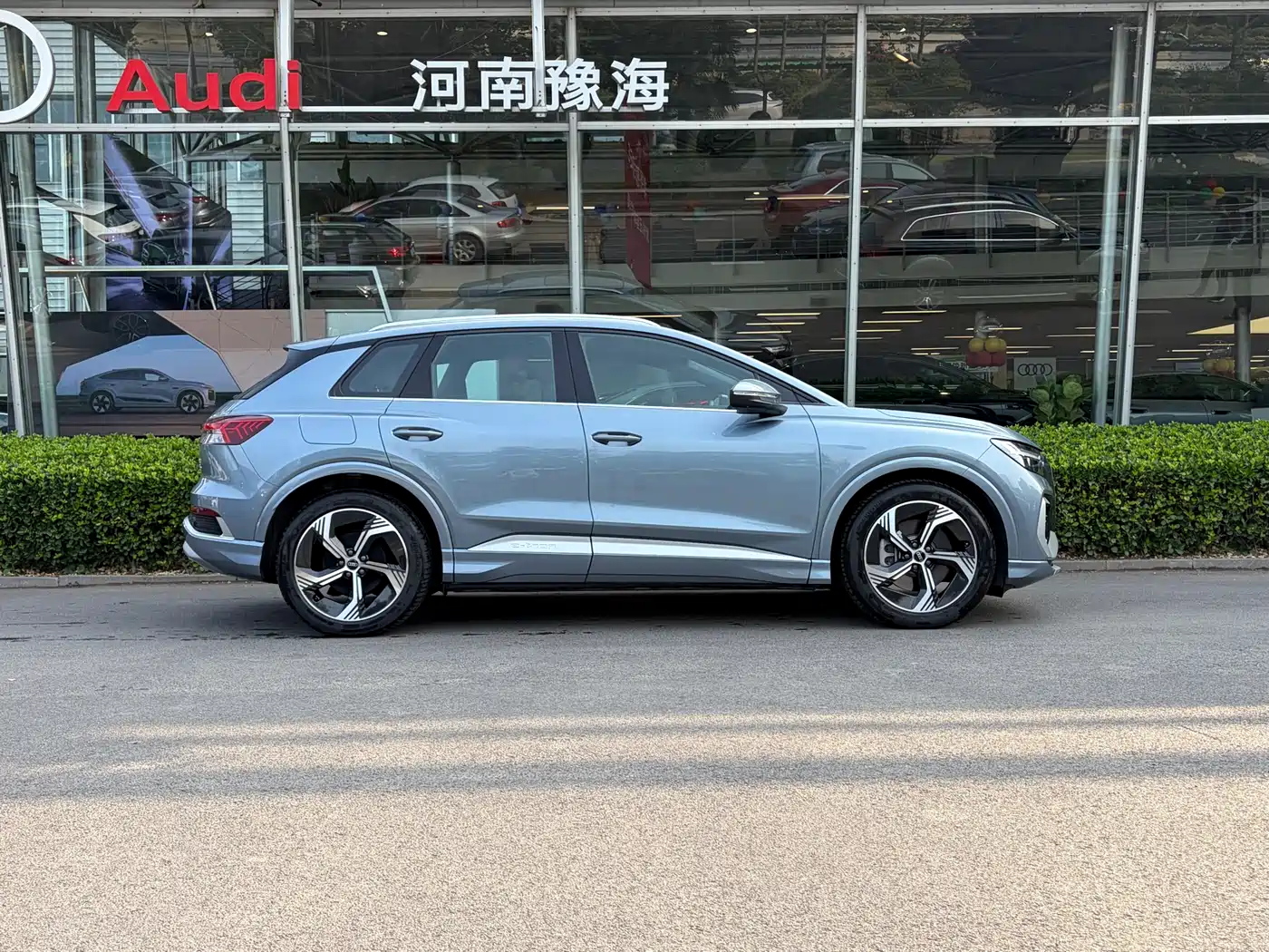 Audi Q4 e-tron 2024 40 e-tron Creation Edition фото 3