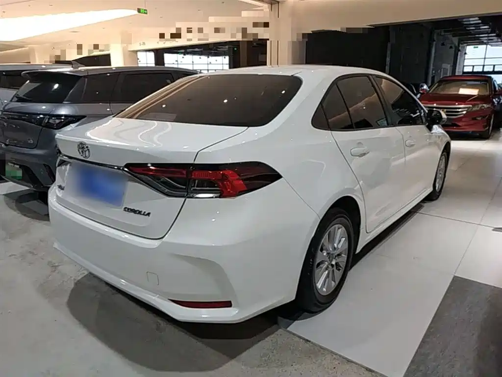 Toyota Corolla 2021 TNGA 1.5L CVT Elite Edition фото 7