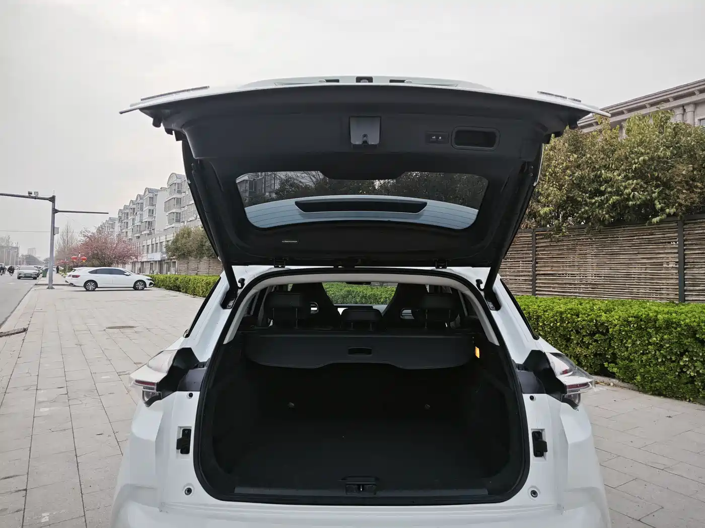 NEZHA AUTOMOBILE NEZHA U