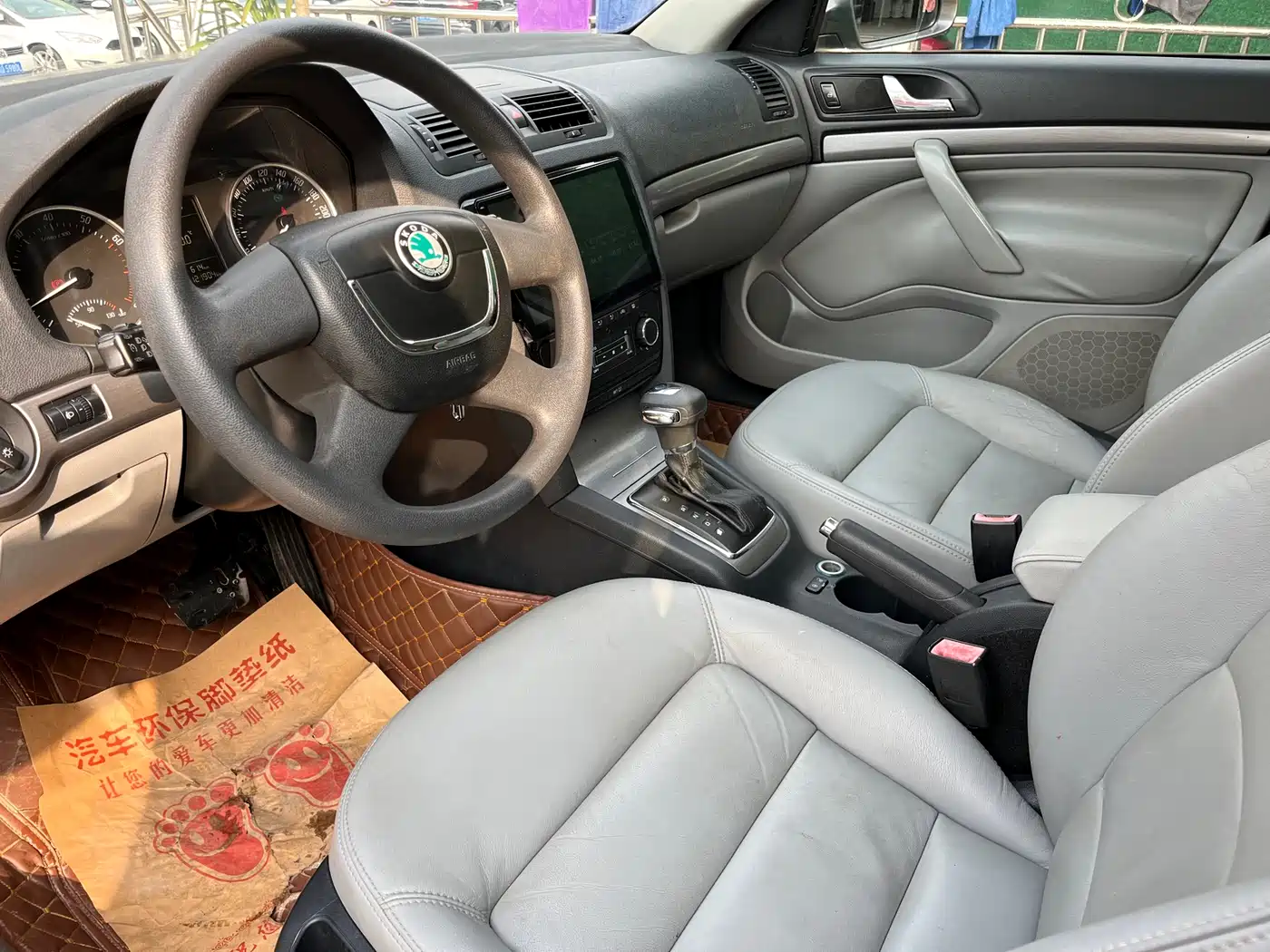 Škoda Octavia 2013 1.6L Automatic Elite Edition фото 5