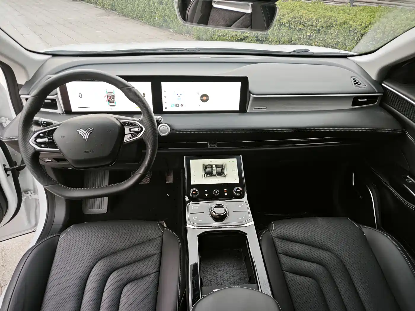 NEZHA AUTOMOBILE NEZHA U