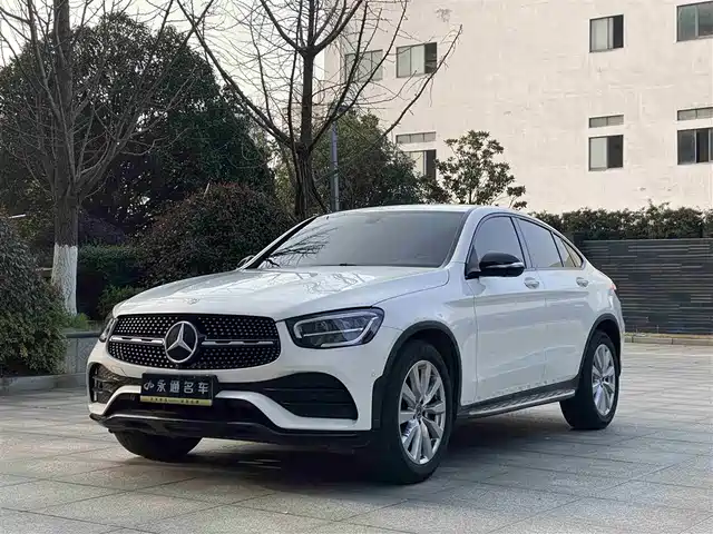 Mercedes-Benz GLC Coupe 2020 GLC 260 4MATIC Coupe SUV