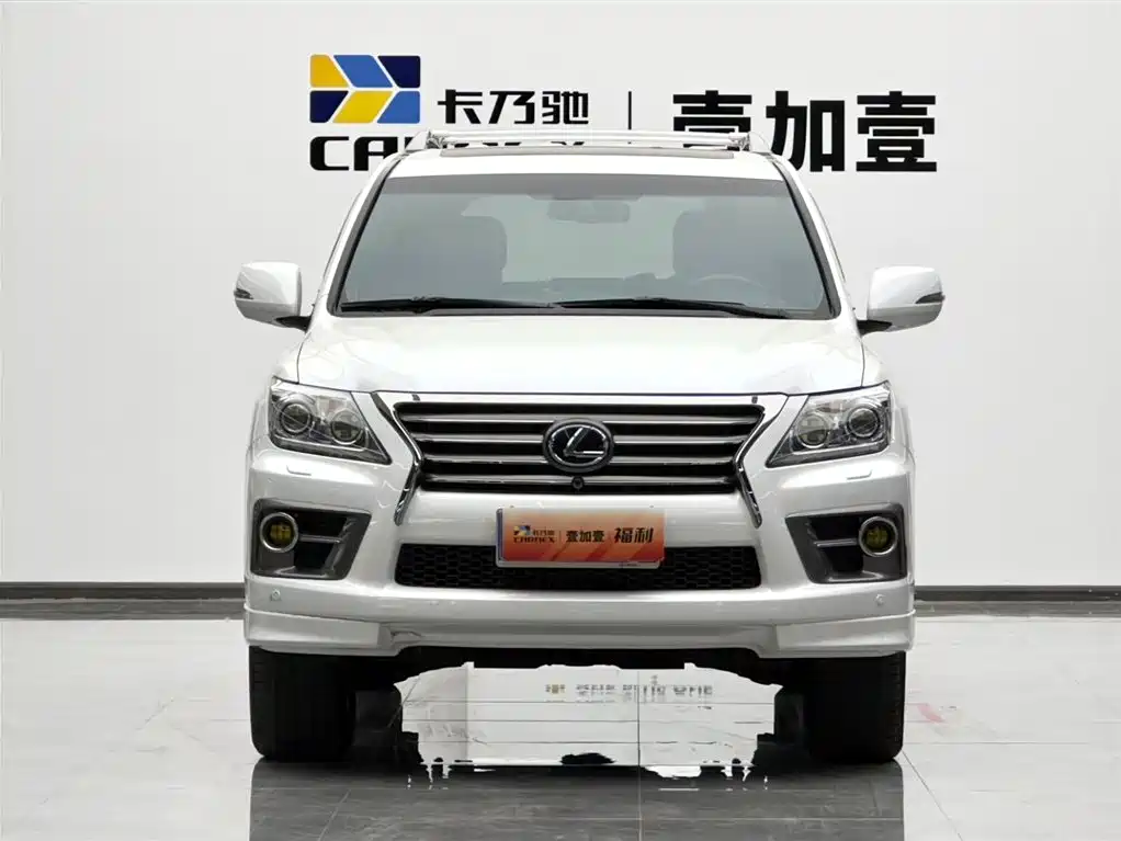 Lexus LX фото 2