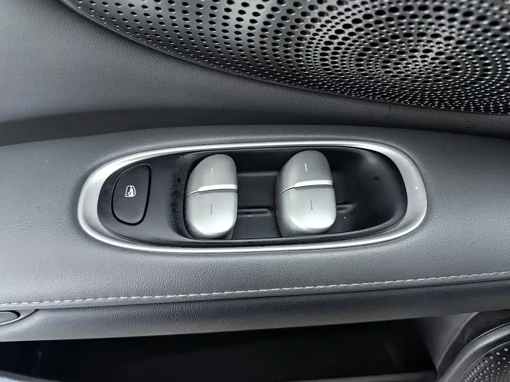 Photo 9 - IM Motors IM LS6