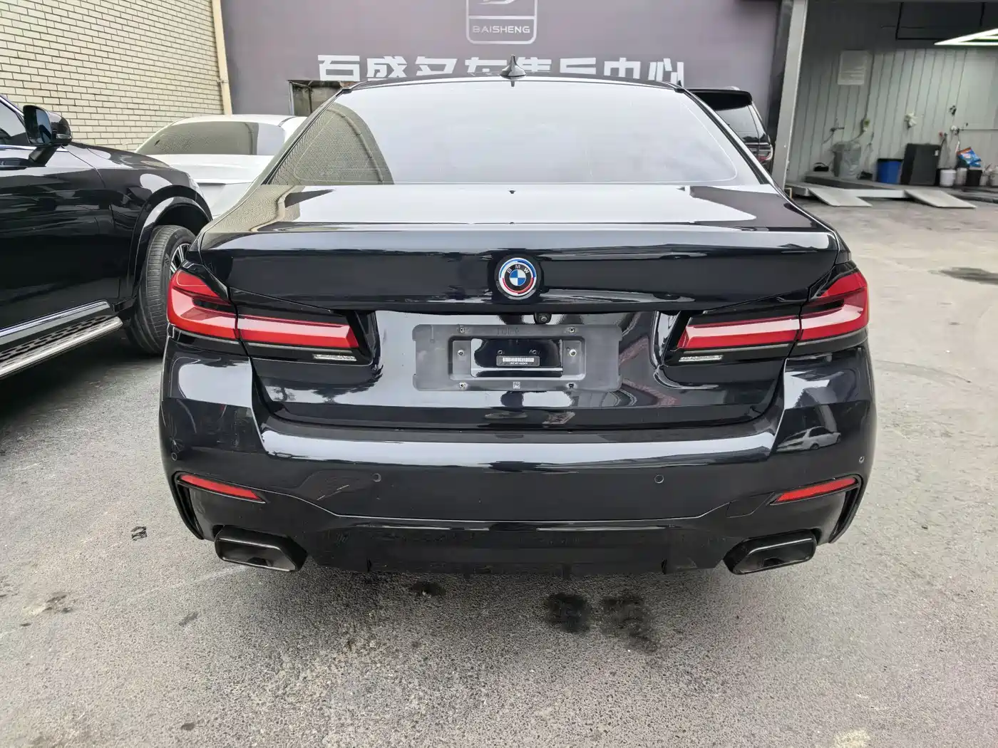 BMW 5 Series 2022 525Li M Sport Package фото 4
