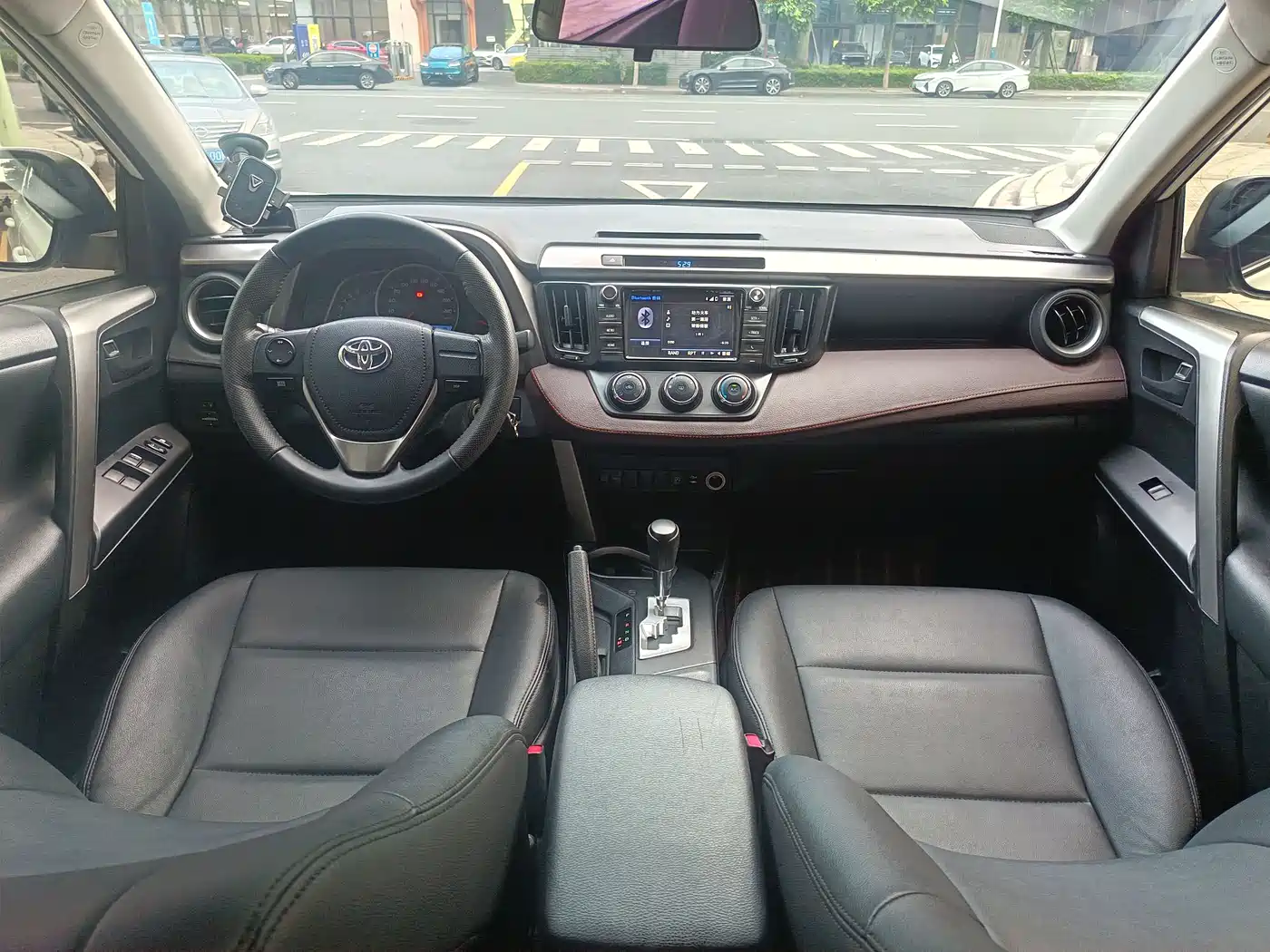 Toyota RAV4 Rongfang 2016 2.0L CVT 2WD Urban (China V) фото 9
