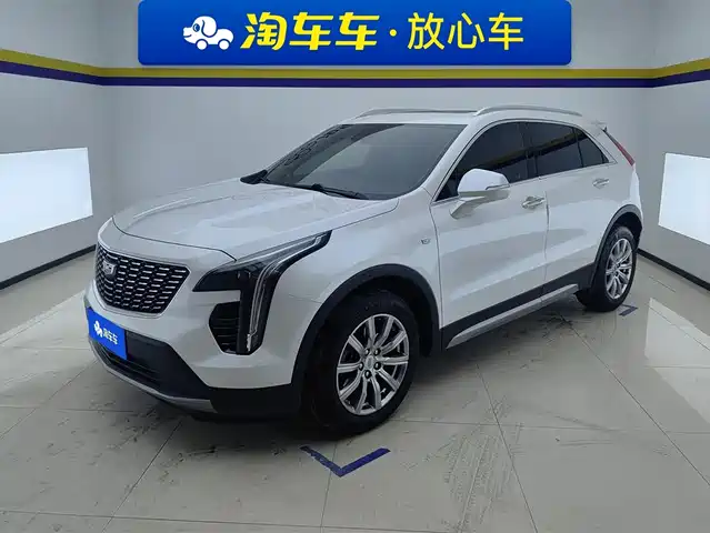 CADILLAC XT4