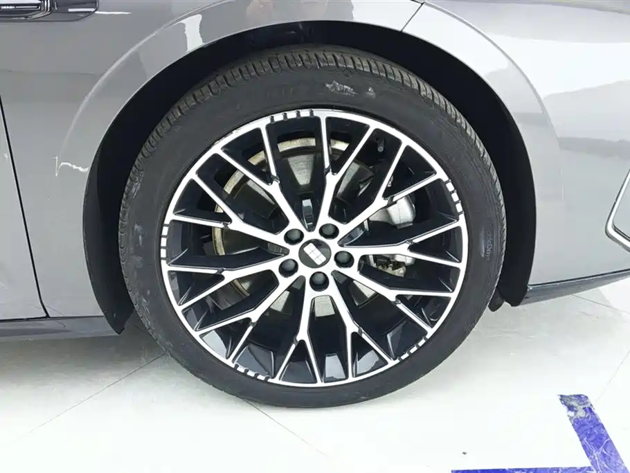 GEELY GALAXY GALAXY E8