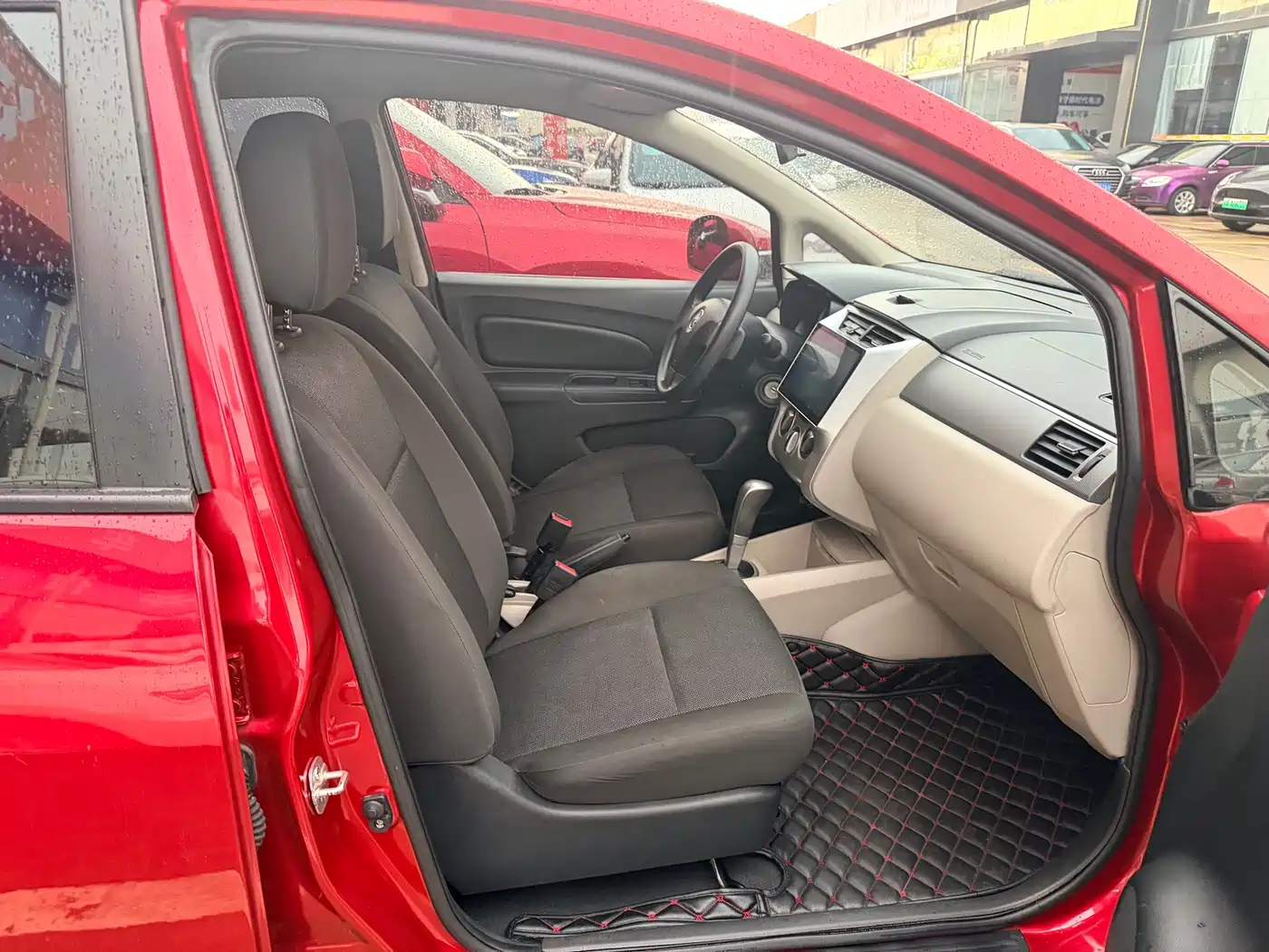 Venucia R50 2017 2016 Model 1.6L Automatic Elite Edition
