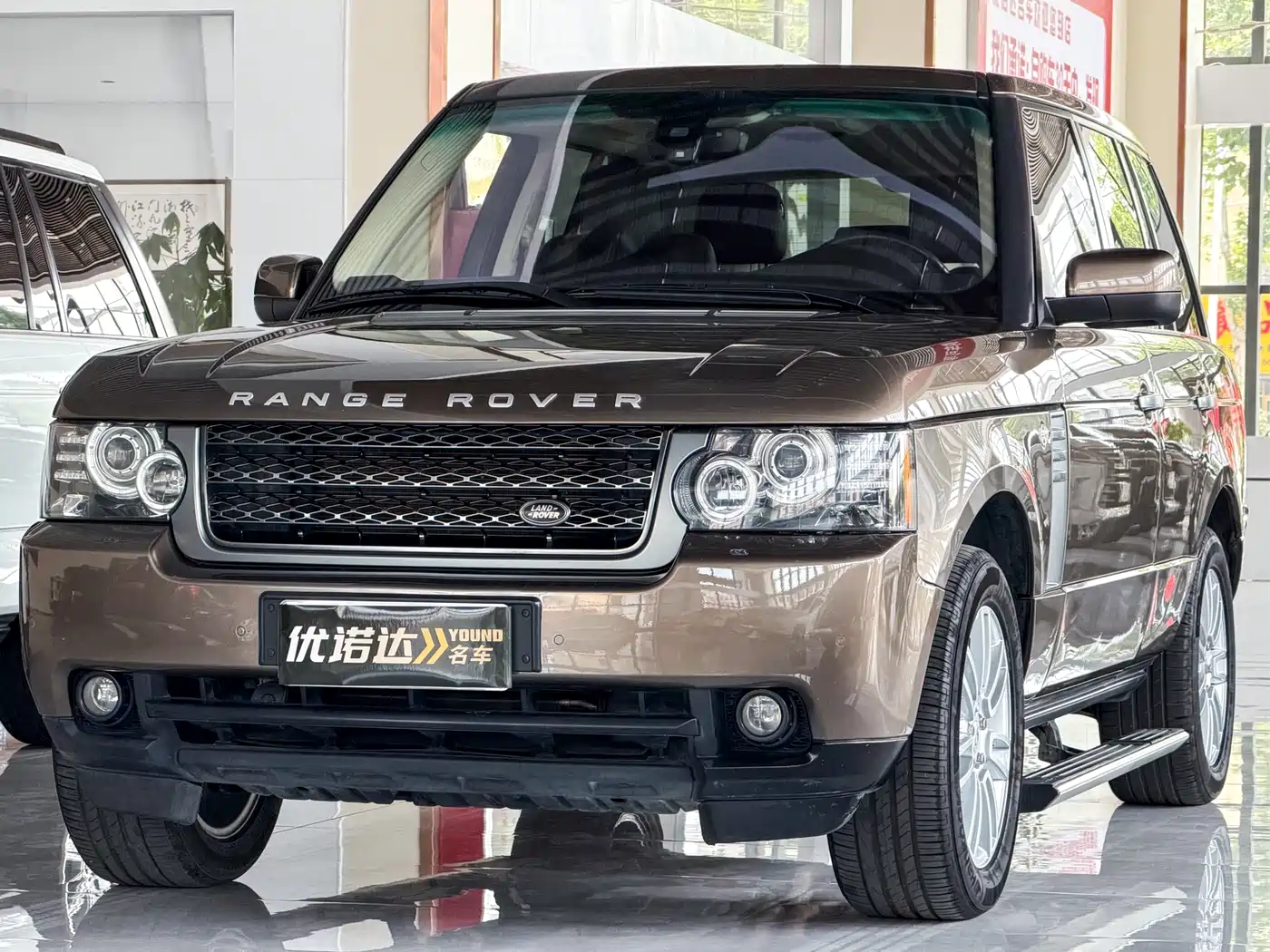 Land Rover Range Rover 2011 2010 5.0 NA V8 HSE