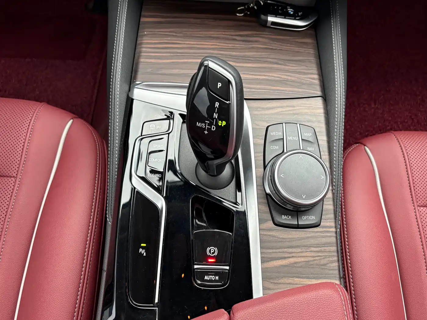 BMW 5 Series 2023 530Li Leading Luxury Package фото 16