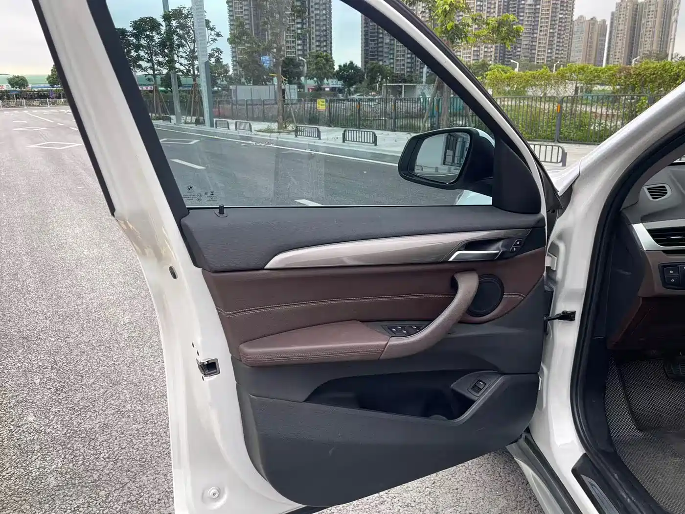 BMW X1 2019 sDrive18Li Premium Model фото 12