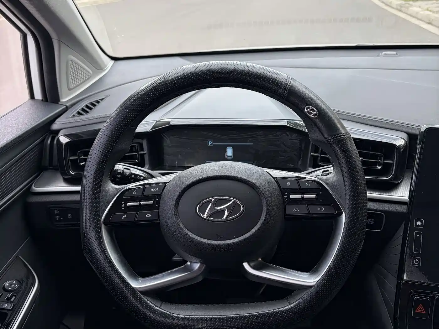 Hyundai Custo 2025 2024 270TGDi LUX Premium Edition