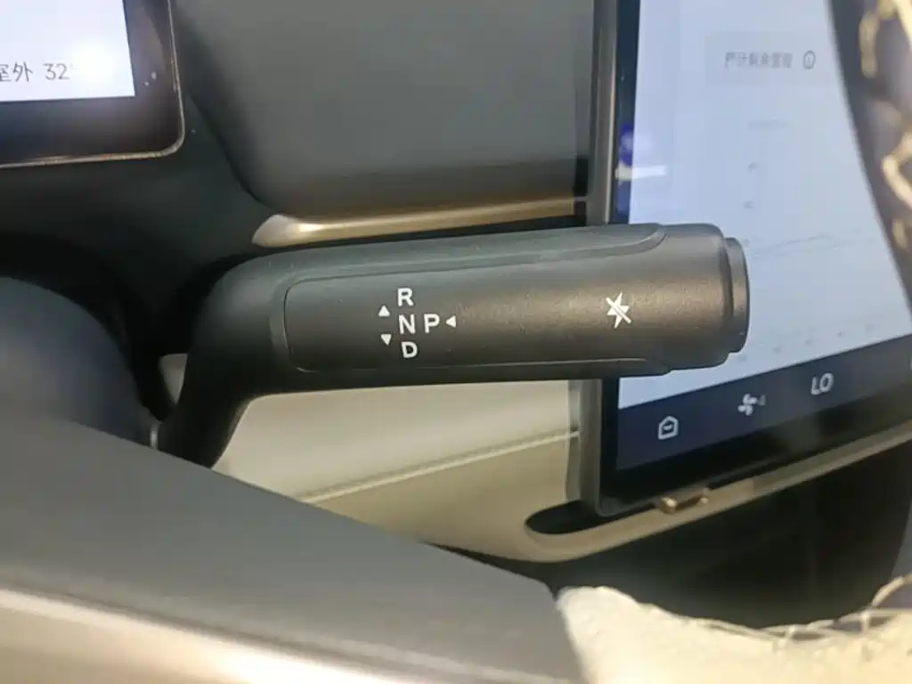 ARCFOX T1 2025 2025 Base Model