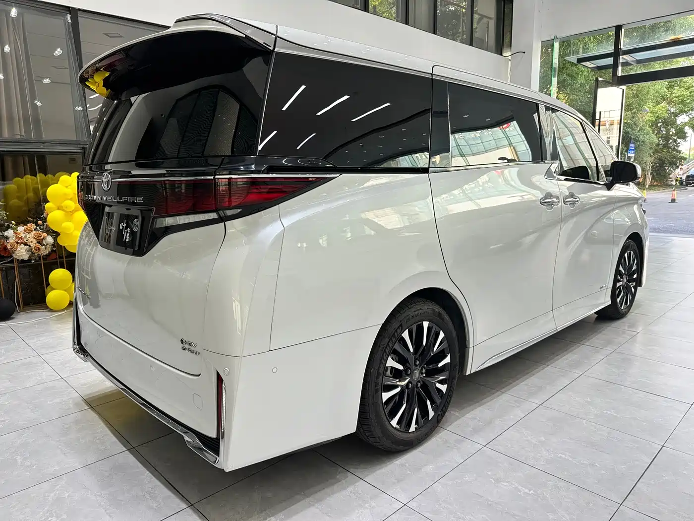 Toyota Vellfire 2025 2024 Crown Hybrid 2.5L Premium Edition