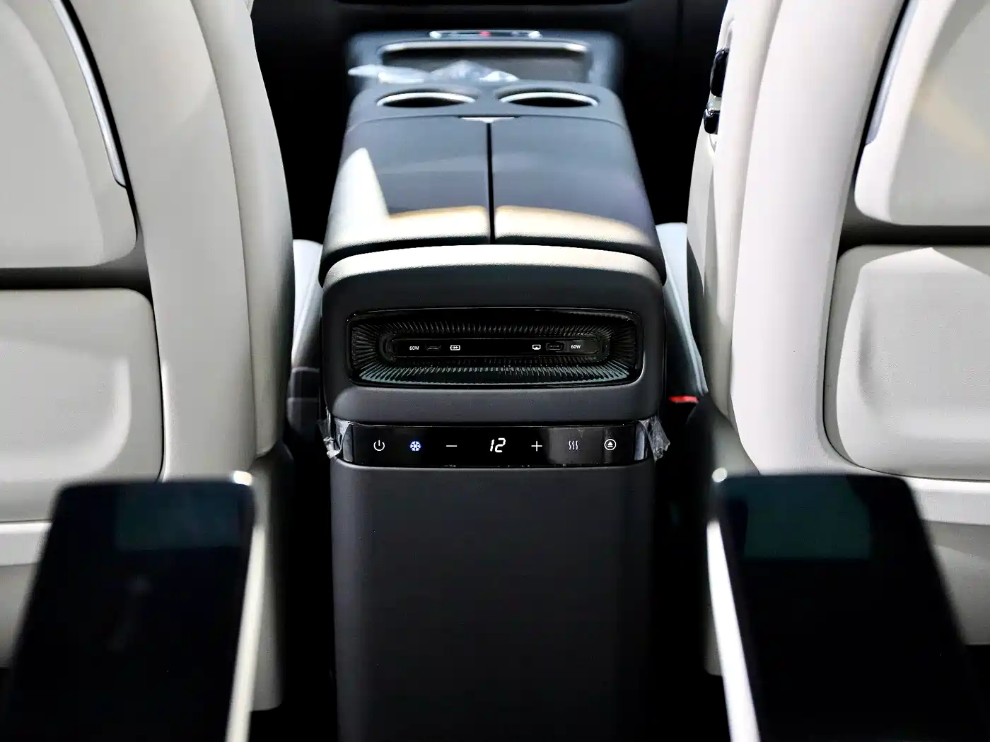 Voyah Auto Voyah Dreamer 2025 PHEV AWD Flagship Kunpeng Edition фото 16