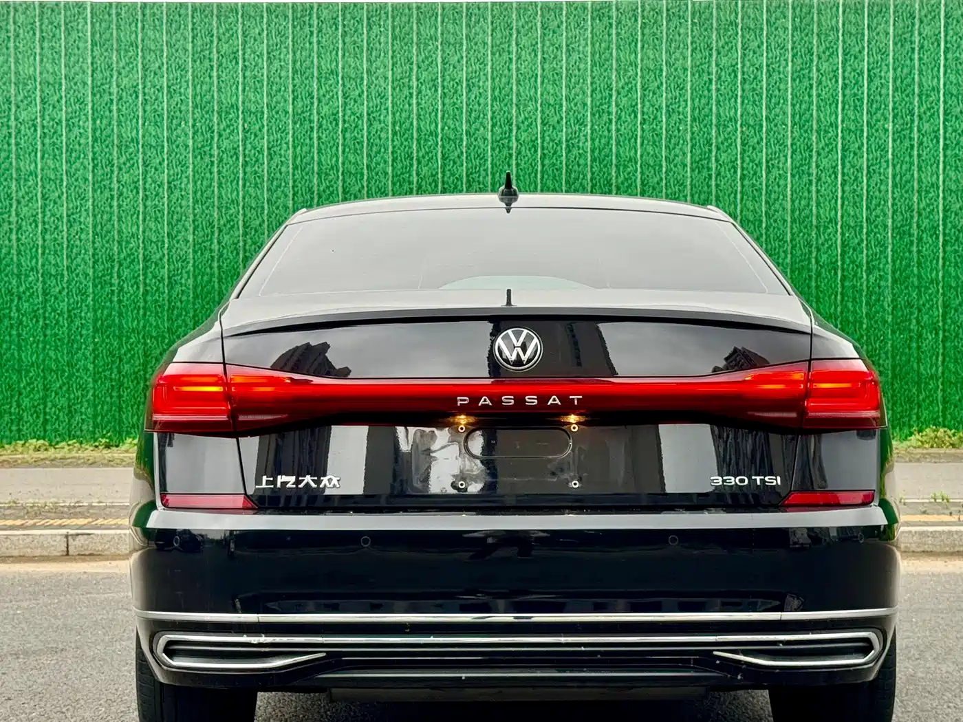 Volkswagen Passat 2022 330TSI Starlight Elite Edition фото 5