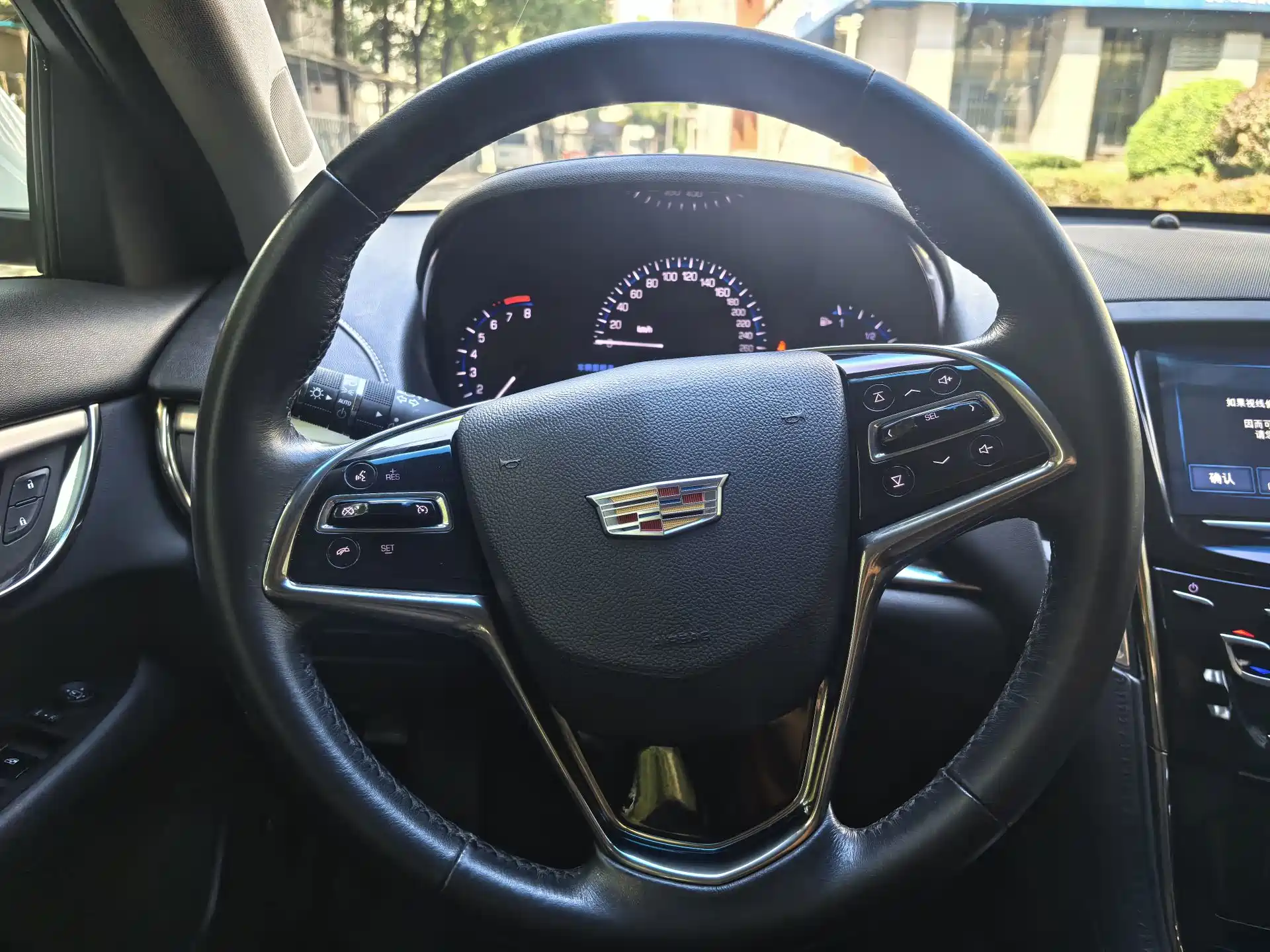 صورة 10 - Cadillac ATS-L