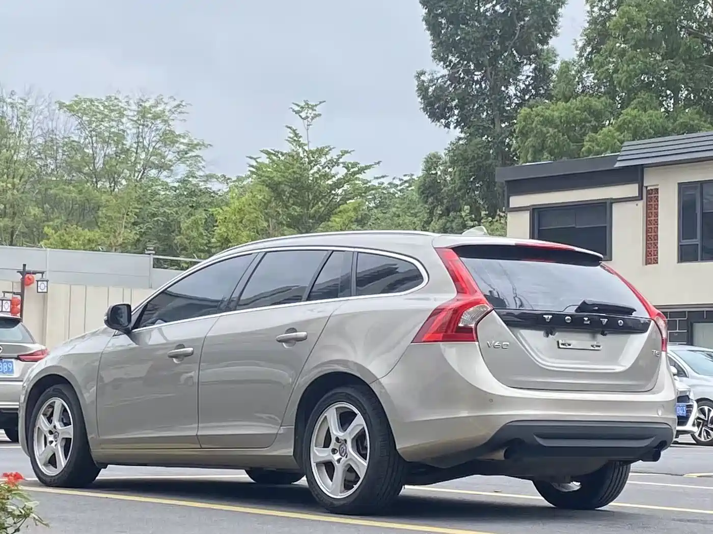 Фото 4 - Volvo V60