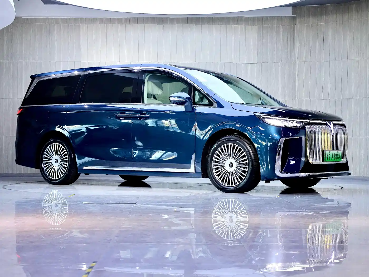 Voyah Auto Voyah Dreamer 2025 PHEV AWD Flagship Kunpeng Edition фото 2