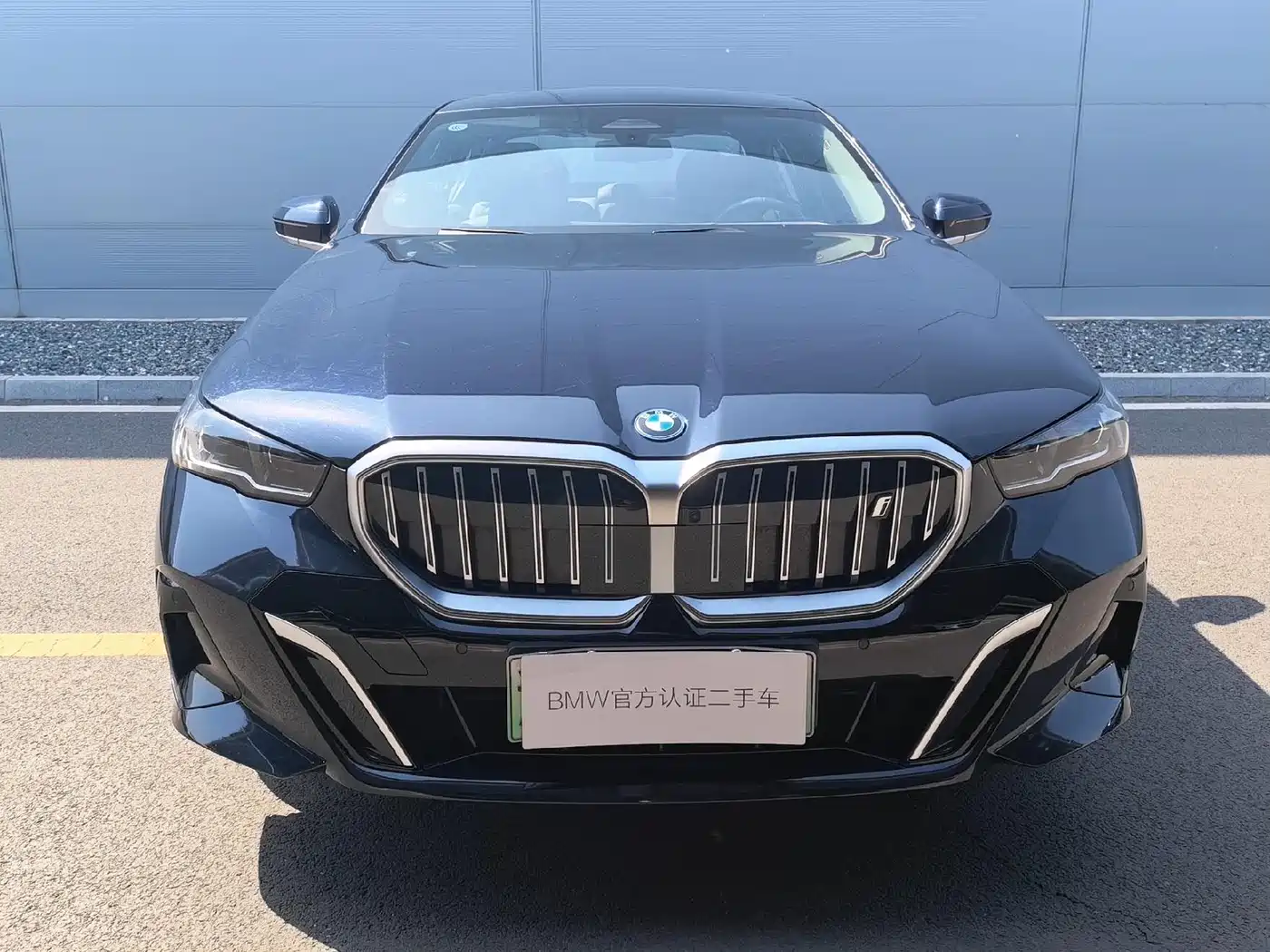BMW i5 2024 eDrive 35L Premium Model M Sport Package фото 3