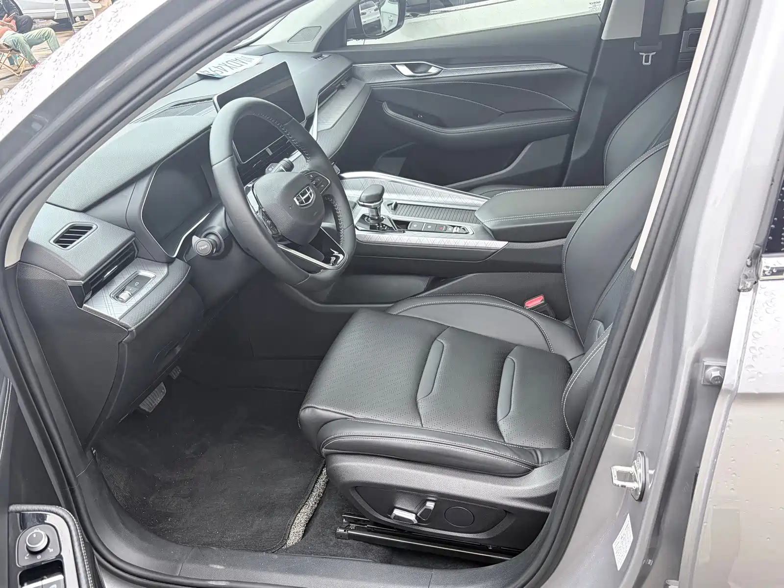 Фото 4 - Geely Preface