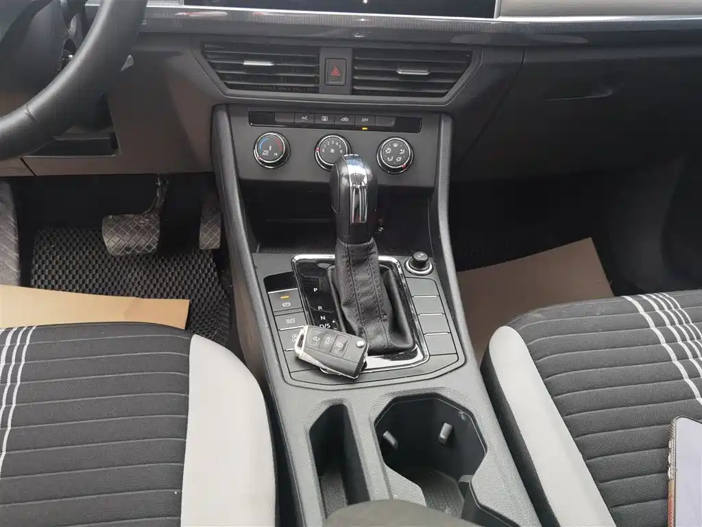 Volkswagen Bora 2024 200TSI DSG Smooth Ride Edition фото 8