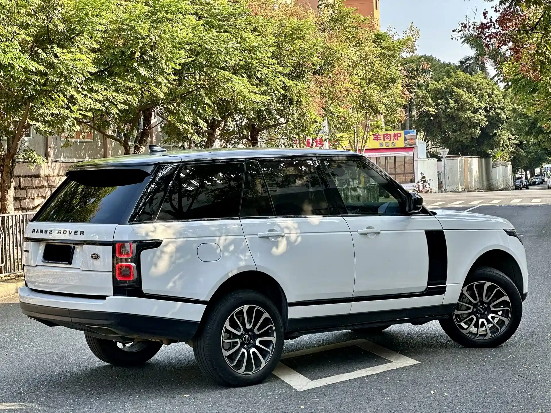 Фото 9 - Land Rover Range Rover