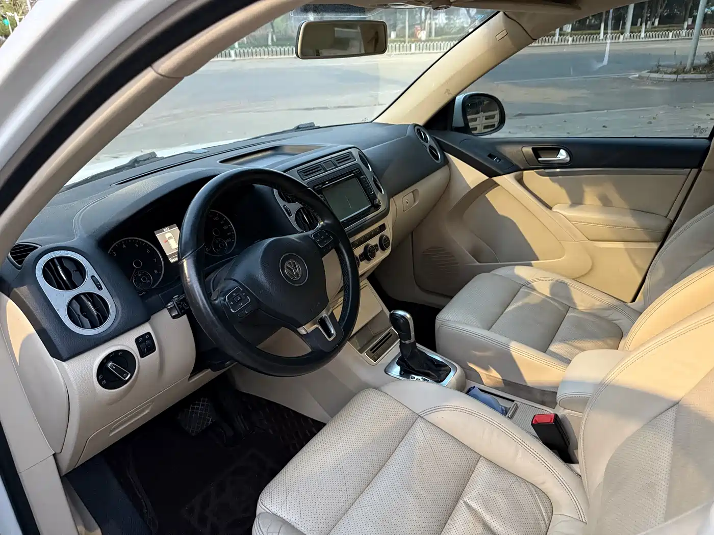 Volkswagen Tiguan 2013 1.8TSI Automatic 2WD Luxury Model фото 8