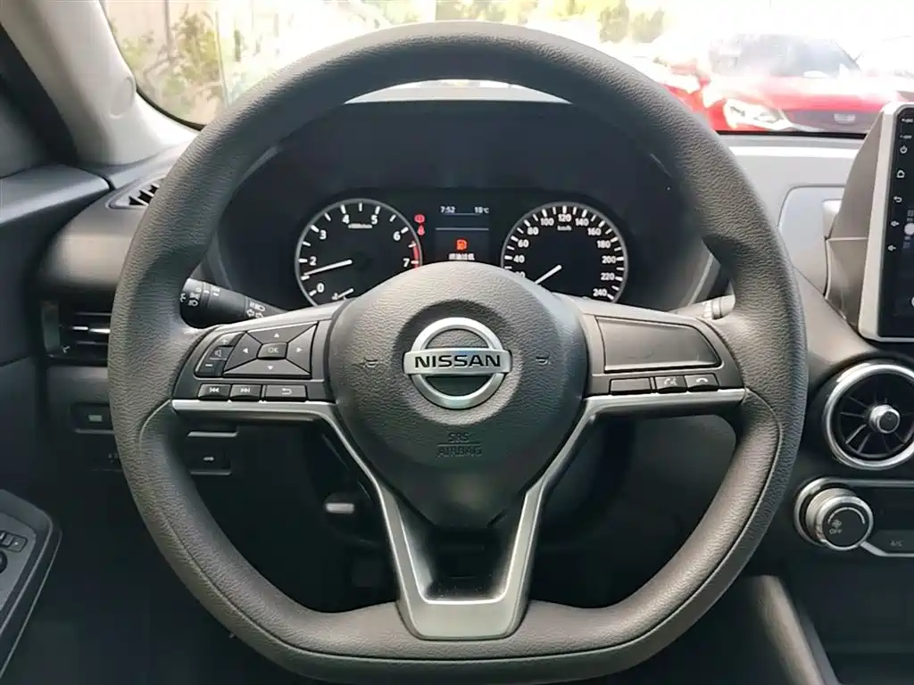 Фото 11 - Nissan Sylphy