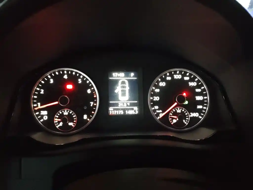 Volkswagen Tiguan 2013 1.8TSI Auto 2WD Trend Edition фото 12