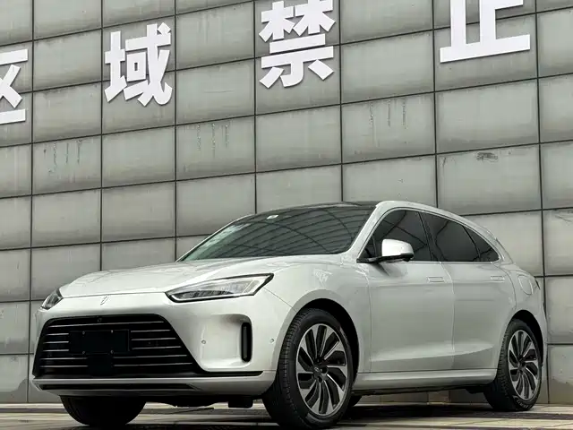 AITO Wenjie AITO M5
