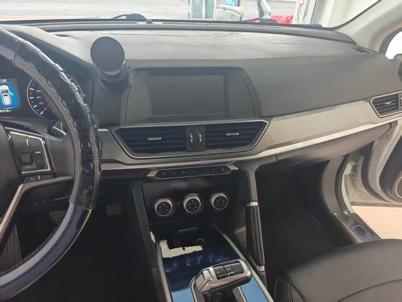Photo 6 - Haval H6