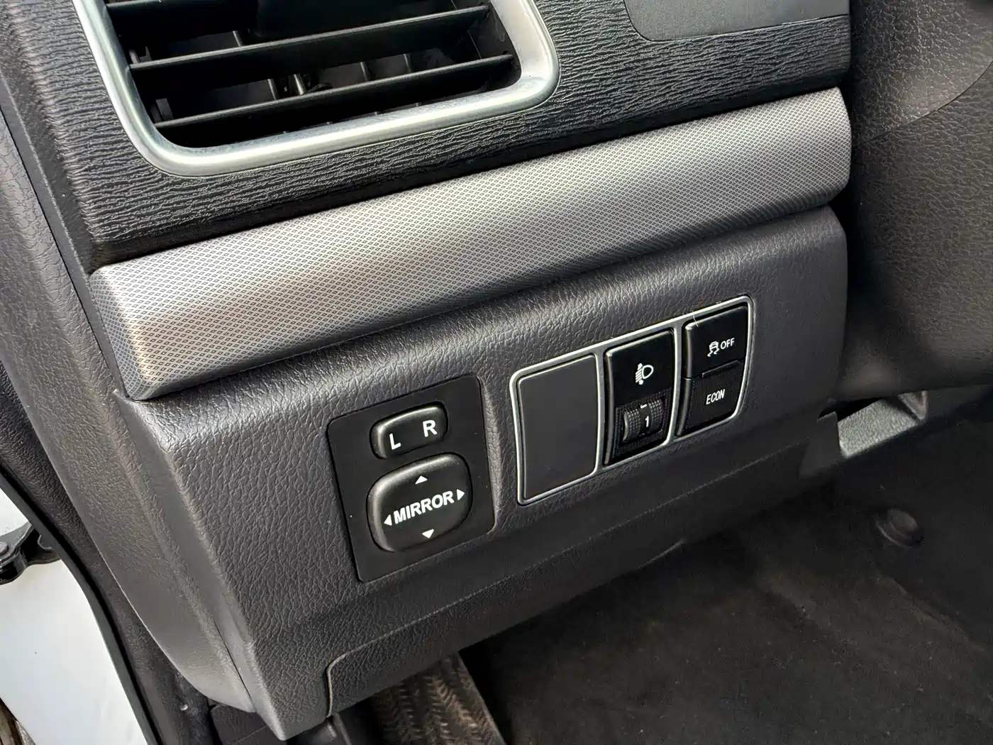 Haval M6 2018 2017 1.5T Automatic 2WD Premium