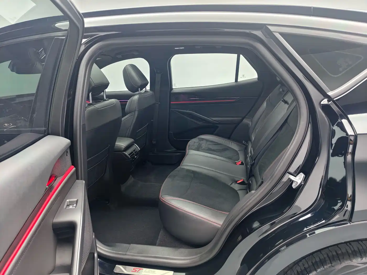 Ford EVOS 2023 2022 Facelift EcoBoost 245 ST-Line