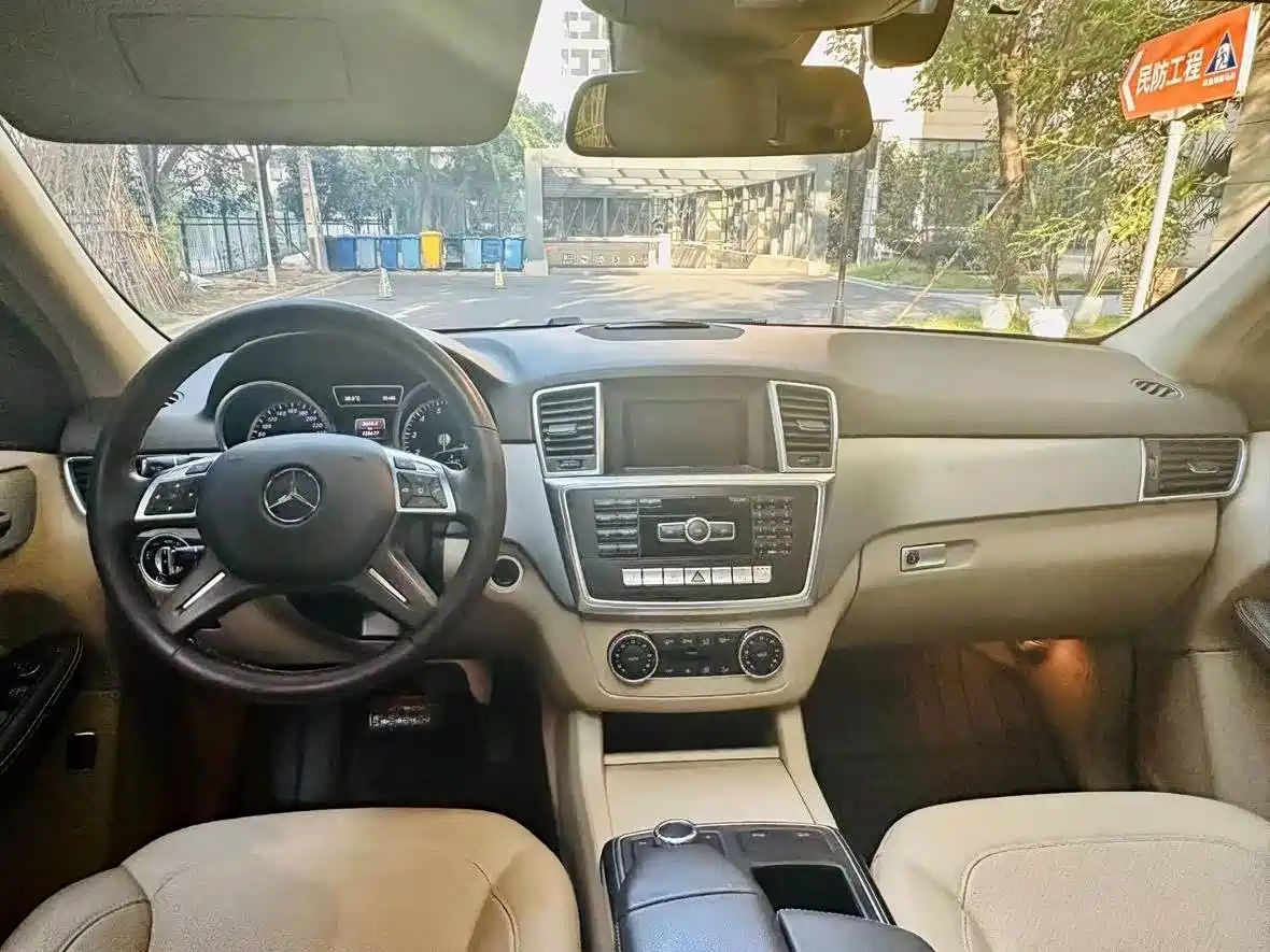 Mercedes-Benz M-Class 2015 ML 320 4MATIC фото 6