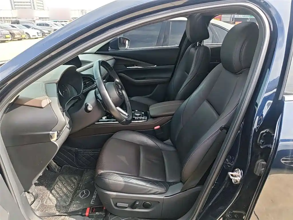Photo 15 - Mazda CX-30