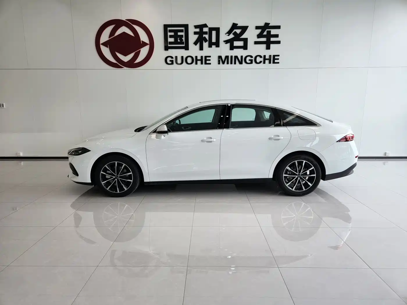 Roewe D7 2026 2025 DMH 125km World Champion Excellence Edition