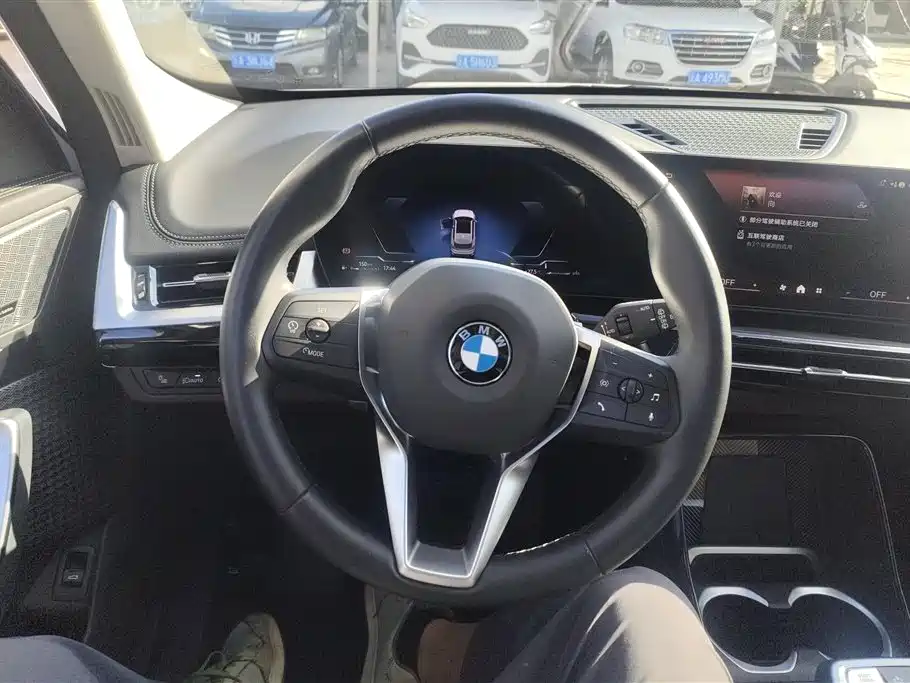 BMW X1 2024 sDrive25Li M Sport Package фото 15