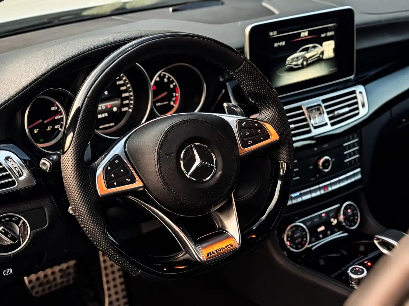 Mercedes-Benz CLS AMG 2015 AMG CLS 63 4MATIC фото 22