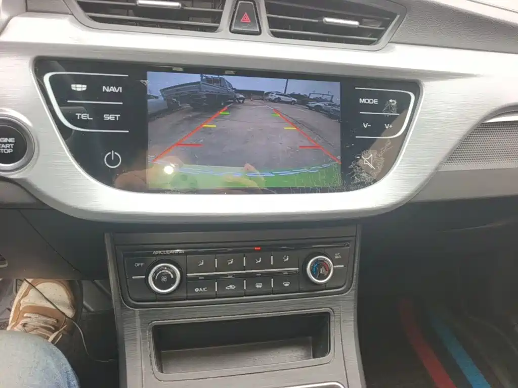 Photo 13 - Geely Vision
