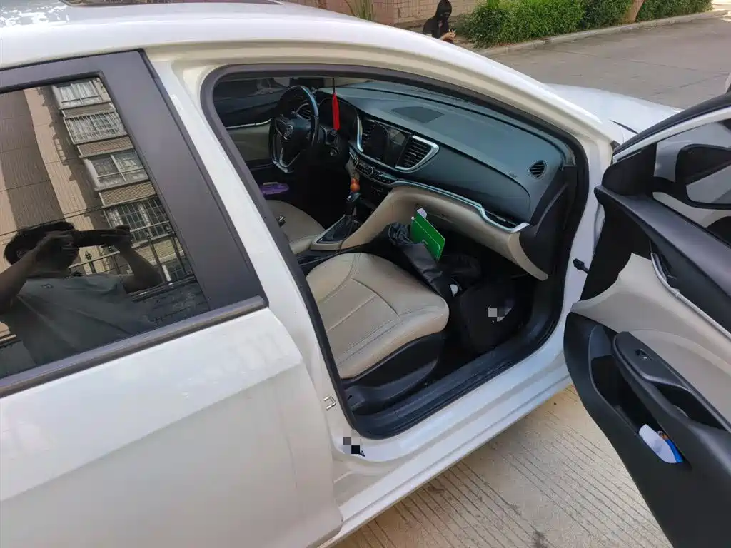 Buick Excelle 2019 15T DCT Connected Elite (China V) фото 3