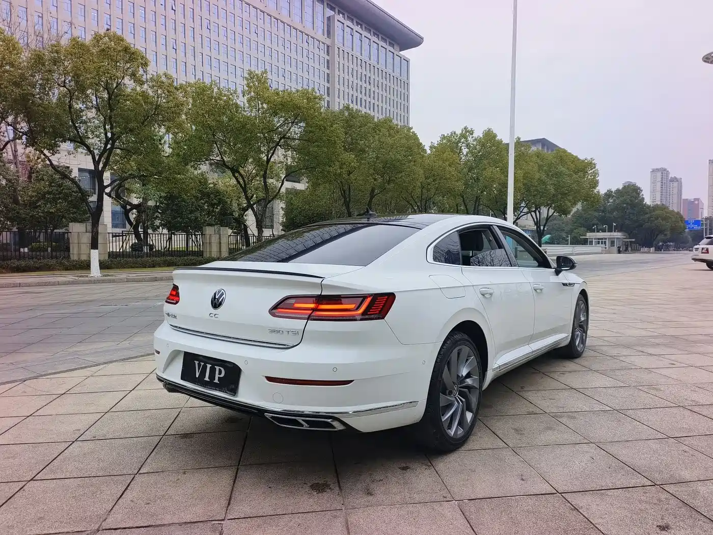 Volkswagen FAW-Volkswagen CC 2021 380TSI Eye-catching Edition фото 15