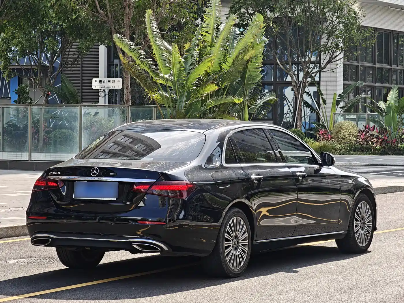 Mercedes-Benz E-Class 2021 E 300 L Fashion фото 9