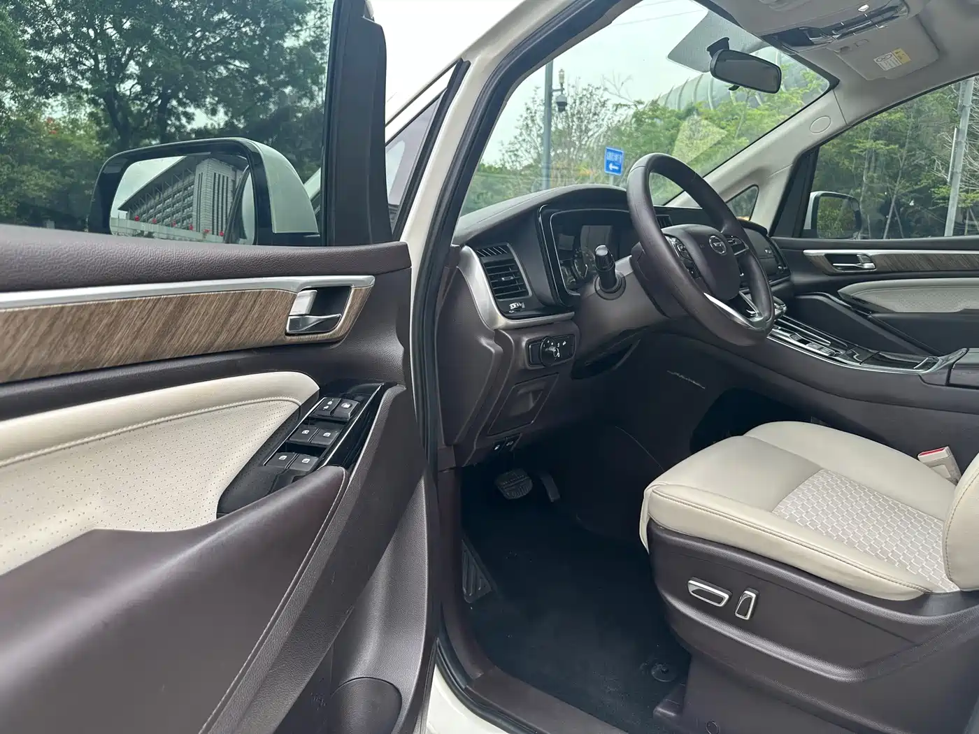GAC Trumpchi Trumpchi M8 2021 Leading Show Series 390T Luxury Edition фото 9