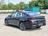 Фото 4 - Geely Preface